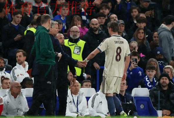 切尔西5-1十人阿贾克斯，恩佐、埃斯特旺点射，凯塞多破门